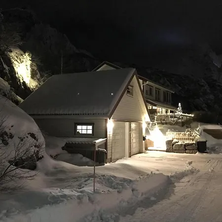 Vila Lofoten By The Sea